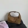 Bolsa de Veludo Camurçado Feminina Outono Inverno Versátil 2026 Nova Casual Ombro Transversal Design de Nicho Mais Vendida Bolsa Dumpling