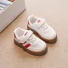 Zapatos Blancos para Niños y Niñas Primavera y Otoño Zapatos Casuales Ligeros Zapatos Deportivos para Niños Zapatos para Correr Suela Suave Zapatos de Lona Zapatos de Entrenamiento Alemanes