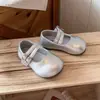 Sapatos de Princesa para Meninas, Modelo Primavera e Outono 2026, Sapatos para Todas as Estações, Sapatilhas para Meninas, Sapatos Pequenos de Couro Infantis, Sapatos Estilosos para Bebês Meninas