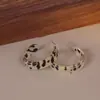 Pendientes de Leopardo de Diseño Nicho Estilo Retro Hong Kong Aguja de Plata, Simples y Versátiles, Aros de Acrílico en Forma de C Elegantes y Únicos