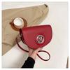 Moda 2025 Verano Nuevo Bolso de Mujer de Hombro Único Elegante Bolso Saddle con Solapa para Viajero Trendy Casual Artístico Bolso Cruzado