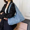 Bolsa Tote de Ombro Feminina em Sarja 2026 Nova Primavera Verão Casual Versátil Retrô Grande Capacidade para o Dia a Dia