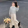 2026 Pantalones de Pierna Ancha Versátiles de Moda para Niños Medianos y Grandes Conjunto de Dos Piezas Sudadera con Cuello Polo y Parches de Manga Larga para Niñas Estilo Nuevo Primavera/Otoño