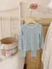 8003 Conjunto de Pijama para Niña 26 Principios de Otoño Nuevo Tejido de Punto Elástico Top y Pantalones de Bebé Niña Otoño Estilo Coreano Floral Cálido