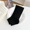 Calcetines de tobillo estilo ballet estilo miu ajustados calcetines JK para pies calcetines holgados a rayas verticales simples de punta abierta par con chanclas