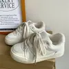 Zapatillas para Mujer 2026 Primavera Nuevos Populares Zapatos Blancos Versátiles Suela Gruesa Nicho Casual Zapatos Deportivos