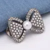 Hebilla de Cintura de Perlas y Pedrería Lazo Hebilla Decorativa para Cintura de Pantalones Costura Invisible en Cintura de Pantalones Falda Artefacto para Ajuste Grande Pequeño de Cintura