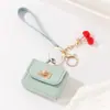 2026 Nuevo Modelo Colgante para Bolso de Piel Sintética con Hebilla de Candado, Accesorio de Moda Unisex, Colgante Decorativo Simple de Moda