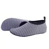 Nuevos zapatos y calcetines de playa para snorkel para hombres, mujeres y niños, adecuados para buceo y natación, con suelas blandas, de secado rápido, antideslizantes y resistentes a cortes, fabricados por un fabricante de zapatos de vadeo