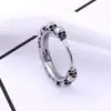 Pendientes de Acero de Titanio de Círculo Pequeño Estilo Hong Kong Ins Coreano para Hombres y Mujeres Tendencia Diseño de Nicho Pendientes de Personalidad Simple Accesorios para Orejas