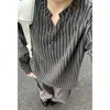Camiseta chic de manga larga con cuello en V y textura para hombre y mujer, perfecta para primavera y otoño, con un estilo casual americano y un look sofisticado, ideal como capa base