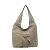 Nova Bolsa de Ombro Único para Axila de Primavera Bolsa Tote de Grande Capacidade Bolsa de Mão com Pregas Estilo Coreano Temperamento Feminino Compartimento Único para o Trabalho