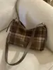 Bolso de Hombro Cruzado para Mujer 2025, Nuevo, Elegante, Versátil, de Moda, Nicho, para Axila, Simple, Casual, para Viajar