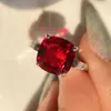 Anillo Versa a Jane Belleza Occidental Imitación Piedra Natural Bick Rojo Granate Rojo Paloma Color Abierto Temperamento Tesoro Anillo