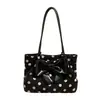 Bolso tote de ante con lunares y lazo de estilo coreano de moda para mujer, nuevo y moderno 2026, versátil, de gran capacidad, para llevar bajo el brazo