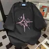 Camiseta de Manga Corta con Estampado de Letras Rombo Graffiti Verano 2026 para Hombres y Mujeres, Diseño de Nicho, Top Estilo Perezoso