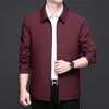 Jaqueta acolchoada masculina para meia-idade, espessada para outono e inverno, com gola alta, adequada para pais, disponível em tamanhos grandes, peça externa casual e quente para homens de meia-idade e idosos