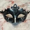 Máscaras de Media Cara Estilo Antiguo para Hombres y Mujeres, Adecuadas para Fiestas de Máscaras, Fotografía de Halloween, Fiestas Cos Populares de Tiktok, Diseño Dorado Retro