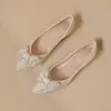 Sapatos femininos bico fino com strass, novo estilo outono 2026, estilo de festa com laço, slip-on versátil, salto baixo, sapatos de fada totalmente cravejados de strass