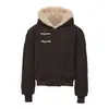 Abrigo de Algodón de Invierno para Hombre con Botonadura Diagonal, Cuello de Piel Estilo Americano, Botones de Cuerno, Capucha y un Acabado de Alta Gama