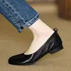 2026 Otoño Nuevos Mocasines Planos Franceses Suaves de Punta Redonda para Mujer Cómodos Suela Suave Slip-on Tacón Bajo Boca Baja Zapatos para Madre