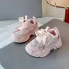 Tênis Feminino 2025 Primavera e Outono Novo Borboleta Sapatos de Pai para Crianças Maiores Respiráveis Casuais Tendência Sapatos de Bebê