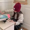 Gorro de Punto Grueso Versátil Estilo Coreano para Mujer Otoño e Invierno con Protección para Orejas y Cobertura para la Cabeza para Mantener el Calor