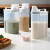 Cubo medidor de arroz japonés de plástico transparente cubo de arroz sellado caja de almacenamiento de arroz a prueba de humedad y a prueba de insectos tanque de almacenamiento de granos de cocina