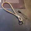 Cordão de Pulso para Celular Feminino, Estilo Curto, Sensação de Luxo, Cheio de Strass, Corrente com Clipe Anti-Perda e Anti-Queda, Tira Brilhante de Nicho