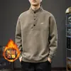 Sudadera tipo polo roja para hombre, nuevo estilo de invierno, top bordado americano de alta gama, talla grande 2026, chaqueta para hombre con forro polar
