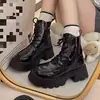 Botas femininas estilo inglês Martin, nova coleção outono/inverno 2026, botinhas de tornozelo, design retrô, sola grossa, salto grosso e couro brilhante