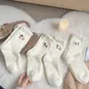 Meias Femininas para Outono e Inverno, Quentes e Grossas, Meias de Cano Médio com Renda Branca, Design Fofo de Dachshund Bordado em Desenho Animado