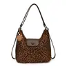 Bolsa transversal feminina de outono, uma bolsa de ombro estilosa e única com toque de luxo, grande capacidade, design retrô, versátil para o dia a dia, e pode ser carregada sob o braço ou na mão