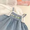 Conjunto de Dos Piezas de Verano para Niña 2026 Moda y Estilo Bordado Floral Top tipo Camisola y Pantalones Ligeros de Pierna Ancha