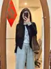 Design Estilo Coreano Cor Contrastante Jaqueta Falsa de Duas Peças Feminina Tricô de Botão Único Primavera e Outono Novo Suéter Cardigan Macio e Ceroso