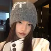 Chapéu de Lã Tricotado Novo Outono e Inverno Nicho Coreano Roupas Diárias para Trabalho Chapéu Quente à Prova de Vento Acessível Luxo Headwear de Alta Qualidade