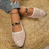 Sandalias de suela blanda para mujer, cómodas y casuales para el commuting, diseño plano, nueva colección de verano 2026, disponibles en tallas grandes, con diseño calado, aptas para uso tanto en interiores como en exteriores