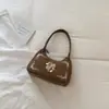 Nova Coleção de Outono 2026: Bolsa Quadrada Pequena Estilosa com Bordado Artístico de Trevo de Quatro Folhas Inspirado na China, uma Bolsa de Ombro e Transversal Única para Mulheres