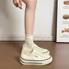Sapatos Femininos de Lona com Cadarço Estilo Estudante, Cor Sólida, Baixos, Finos, Sola Grossa, Confortáveis, Antiderrapantes, Resistentes ao Desgaste, Coleção Primavera/Verão 2026