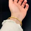 Uma Pulseira de Ouro Pesada, Sólida, Tradicional, Estilo Étnico, Que Não Desbota para Mulheres, Joia de Pulseira Simples de Aço Titânio