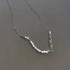 Colar de Pérolas com Design Estilo Coreano, Luxo Leve, Nicho, Sensação de Alto Padrão, Não Desbota, Acessório Estiloso de Corrente para Clavícula em Aço Titânio