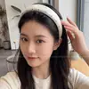Diadema de moda de lunares de ala ancha, linda y simple, hace que la cara se vea más pequeña, adecuada para salir, accesorio para el cabello de celebridad de internet coreana
