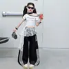 Conjunto de Roupa de Verão para Meninas 2026 Novo Casual Estilo Coreano para Meninas Mais Velhas, Moletom de Manga Curta com Estampa de Letras e Conjunto de Calça Cargo
