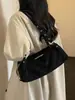 Bolso Boston retro minimalista de moda para mujer, nuevo modelo invierno 2025, bolso de hombro de color sólido de lujo ligero de alta gama