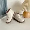 Botas infantis com forro de pelúcia, novo modelo outono 2025, botas curtas espessadas de sola macia para meninas pequenas, botas de princesa estilosas para crianças