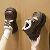 Mocasines forrados de felpa para mujer, nueva colección otoño/invierno 2026, cálidos y mullidos, negros, versátiles, zapatos pequeños de cuero, suela gruesa, que aumentan la altura, zapatos de algodón