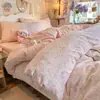Conjunto de cama de gaze dupla nublada de quatro peças 2026 novo estampado estilo ins conjunto de cama de três peças para dormitório estudantil quarto