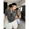 Camiseta gris de manga corta para mujer con cuello polo estilo francés, top de punto de seda helada de longitud corta para verano