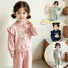 Nuevo Conjunto Lindo para Niñas Estilo Coreano Primavera Otoño 2026 Nuevo Ropa para Niños Pequeños y Medianos Sudadera Elegante de Moda Conjunto de Dos Piezas para Bebé