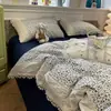 Conjunto de quatro peças de renda floral azul estilo francês vintage, capa de edredom de gaze macia plissada, conjunto de cama de três peças para meninas